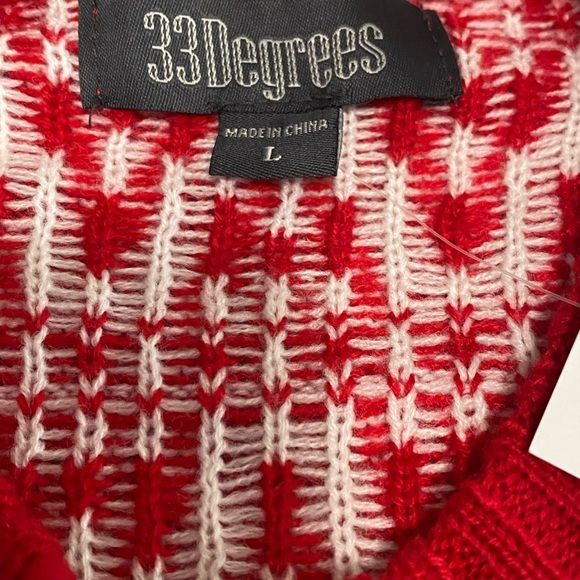 Large Red and White Llama Christmas Sweater by 33 Degrees - Picture 3 of 5